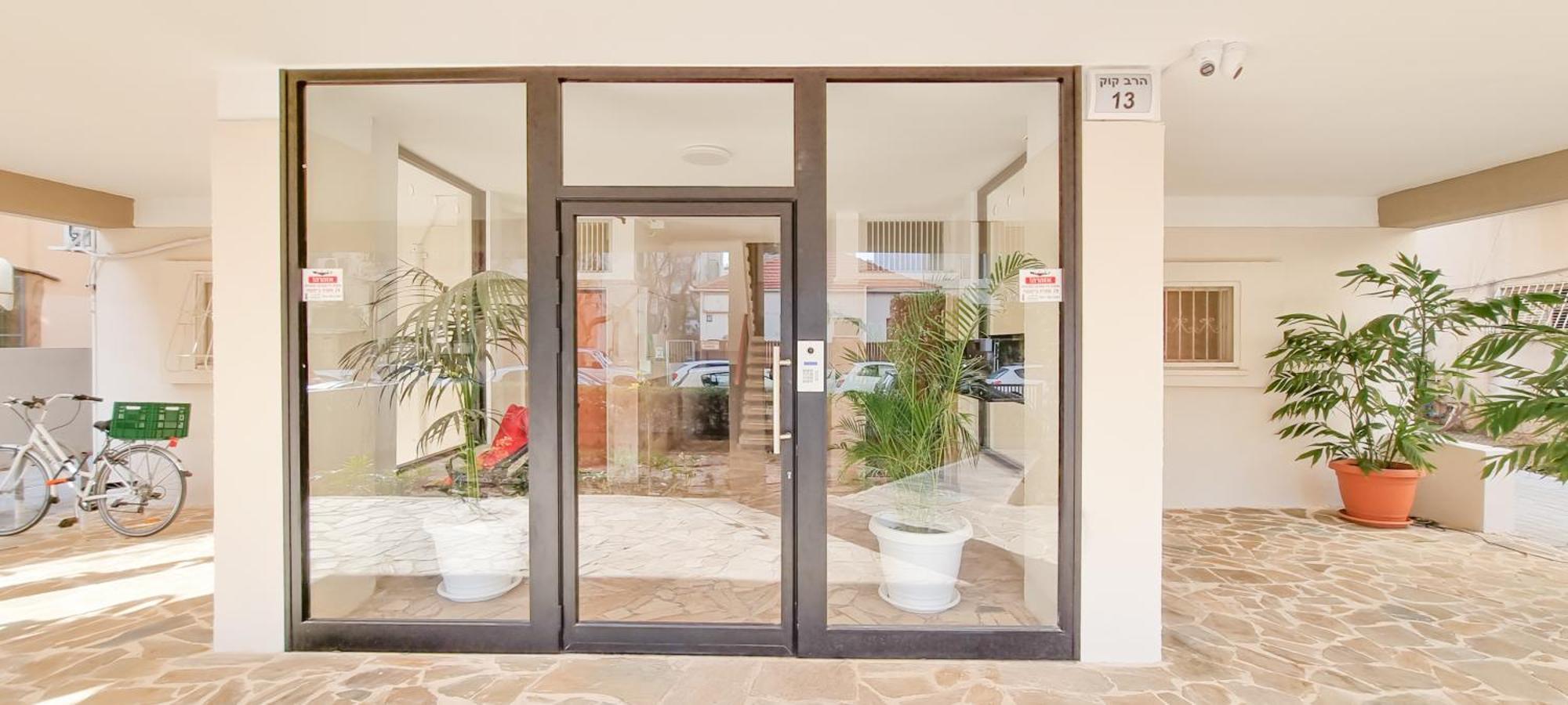 Bnb Israel Apartments - Harav Kook Lilas Tel Aviv Bagian luar foto